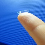 contact lens with finger